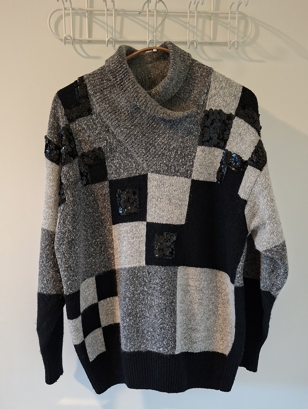 Vintage 80's Shawl-collar Graphic Grey & Black Silk, Angora Sweater (Size M)